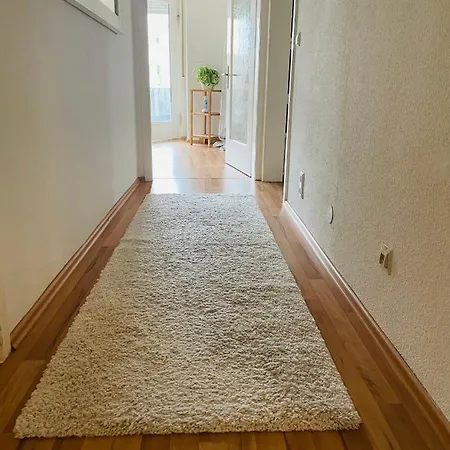 Gemuetliche Wohnung Mit Besonderem Flair Mit Zwei Grossen Schlafzimmern Appartamento