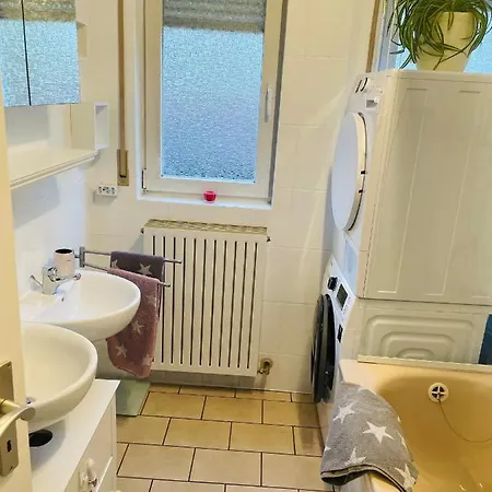 Appartamento Gemuetliche Wohnung Mit Besonderem Flair Mit Zwei Grossen Schlafzimmern *