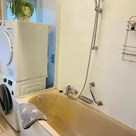 Gemuetliche Wohnung Mit Besonderem Flair Mit Zwei Grossen Schlafzimmern Appartamento