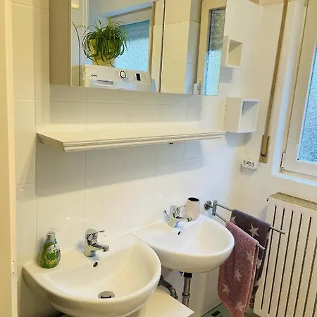 Appartamento Gemuetliche Wohnung Mit Besonderem Flair Mit Zwei Grossen Schlafzimmern *
